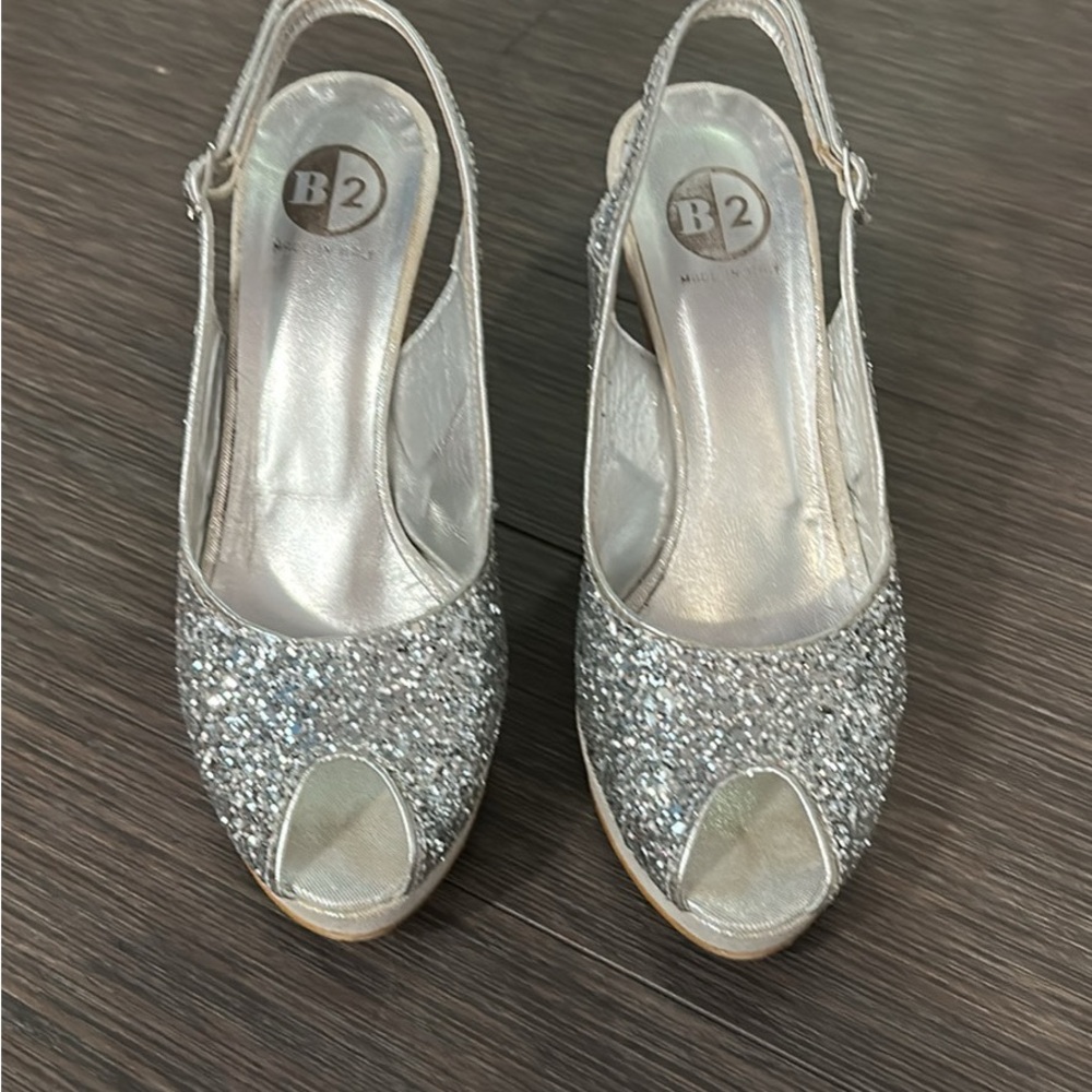 Silver Sparkle Peep-Toe Heels for Special Occasions